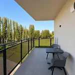 Rivapark شقة *