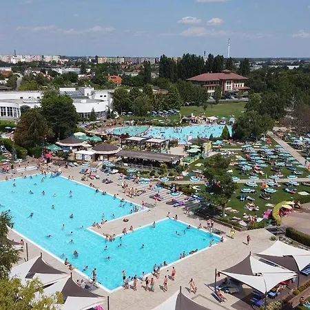Lägenhet Rivapark Dunajská Streda